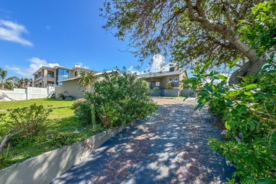 To Let 1 Bedroom Property for Rent in Humewood Eastern Cape